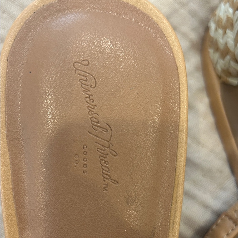 Universal Thread Woven Tan and Cream Mules. Size 7.5 - Picture 2 of 5